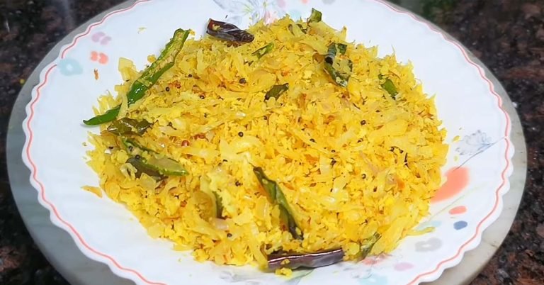 Cabbage thoran