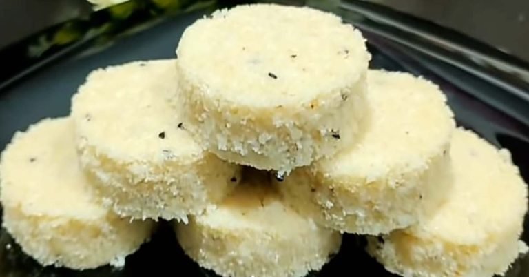 Rava steam cake