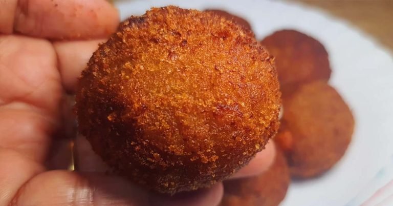 Banana , Wheat flour snack