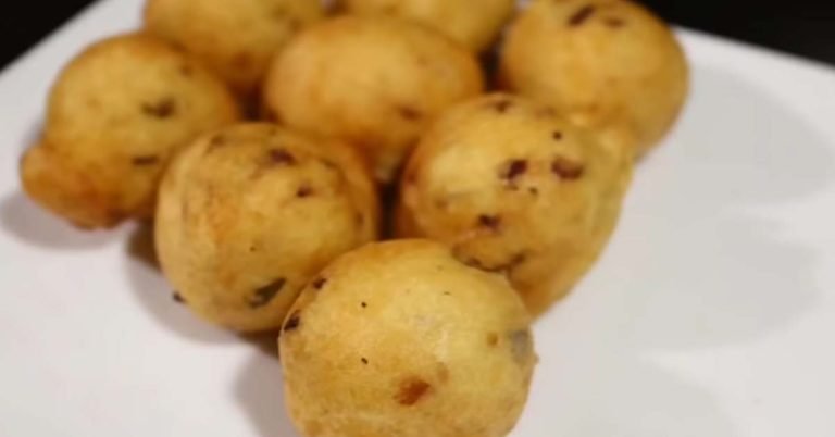 Urad dal Bonda