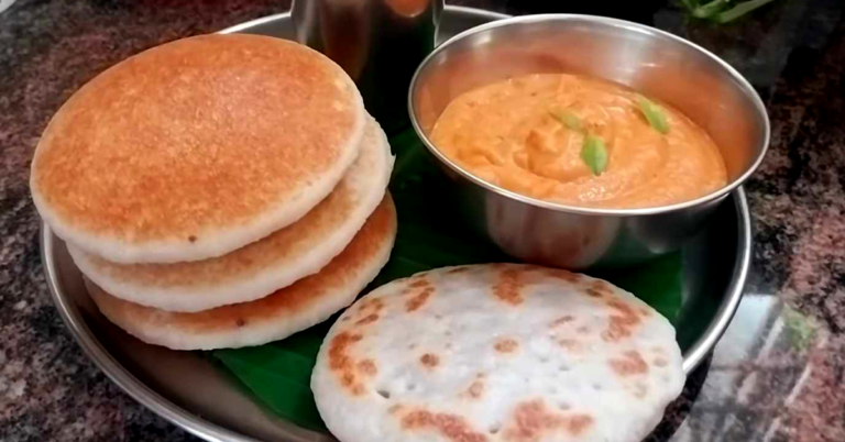 Bun Dosa and Tomato chutney