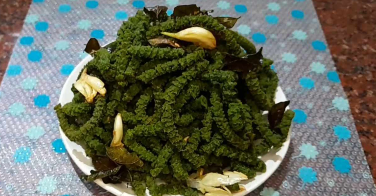 Spinach murukk