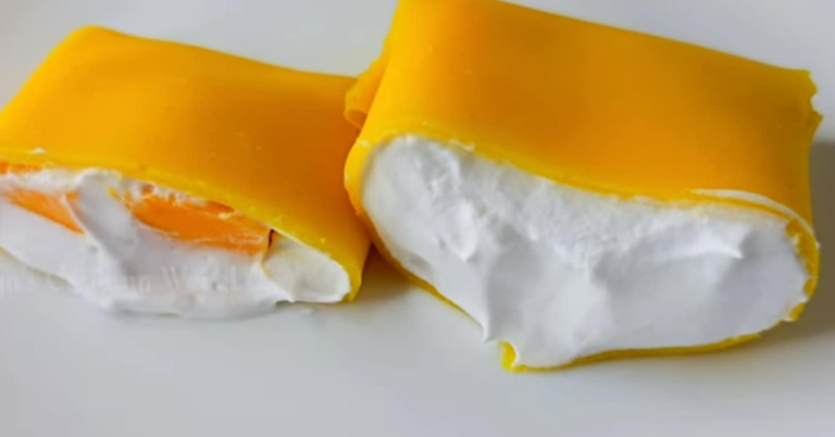Eggless mango pancakes