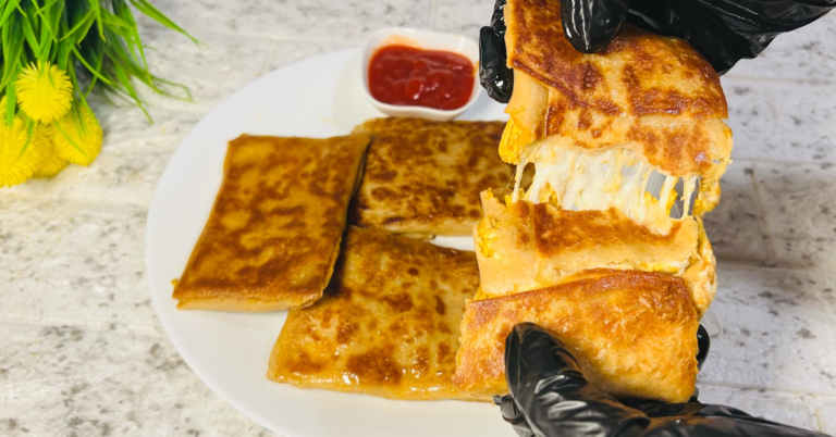 Cheesy chicken crepe roll