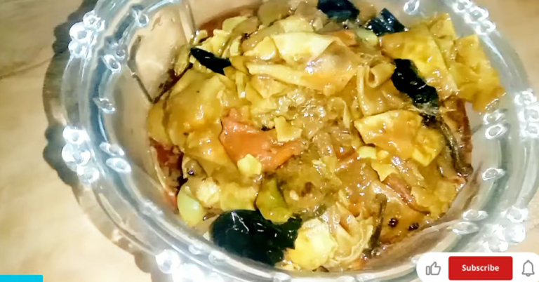Pappad Curry